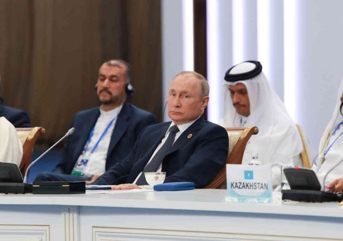 Putin: "Asya Ülkeleri, Dünya Ekonomisinin Büyümesinde Kilit Rol Oynuyor"