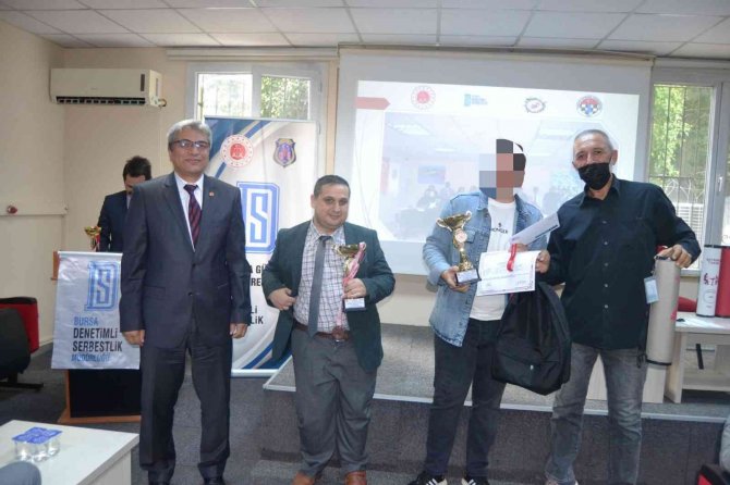 Suça Sürüklenen Çocuklar Ve Kadın Yükümlülere Ödül