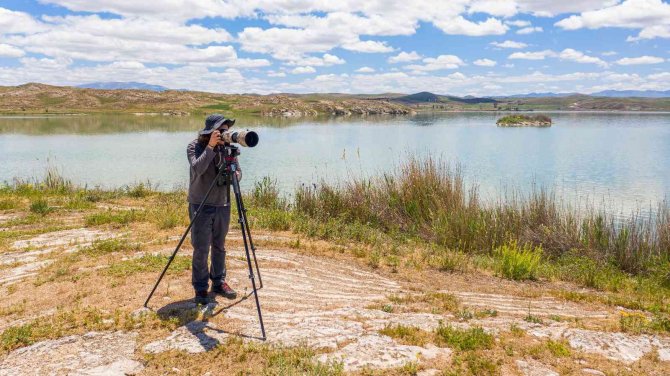 Sivas’ta Doğa Harikası Göl Fotoğrafçıların Uğrak Yeri Oldu