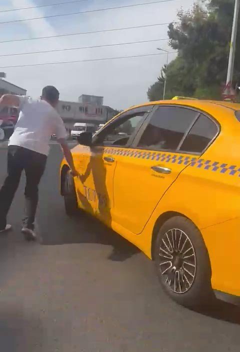 Küçükçekmece’de Taksici Terör Estirdi