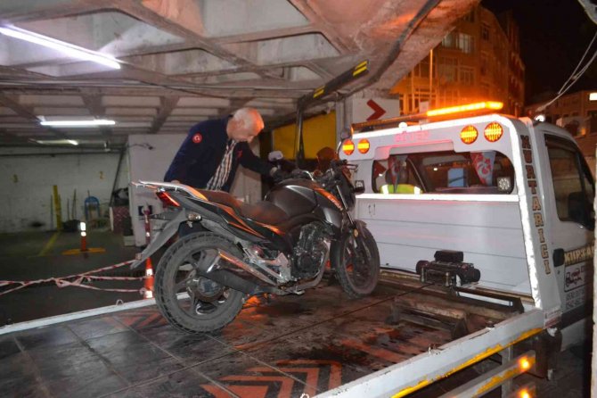 Bir Aydır Otoparkta Duran Motosiklet Çalıntı Çıktı