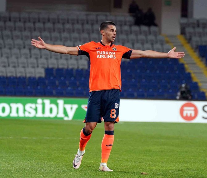 Uefa Avrupa Konferans Ligi: Medipol Başakşehir: 2 - Fk Rigas: 0 (İ̇lk Yarı)