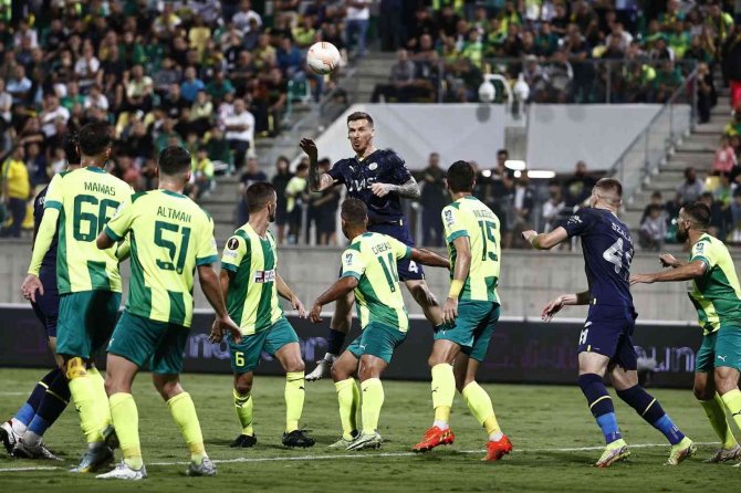 Uefa Avrupa Ligi: Aek Larnaca: 1 - Fenerbahçe: 2 (Maç Sonucu)