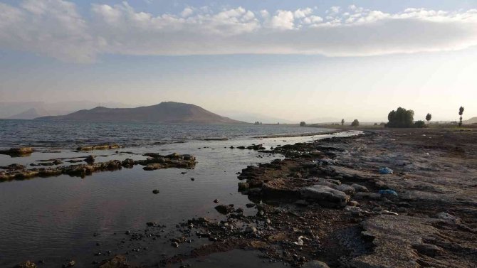 Uzmanından Van Gölü İçin Uyarı