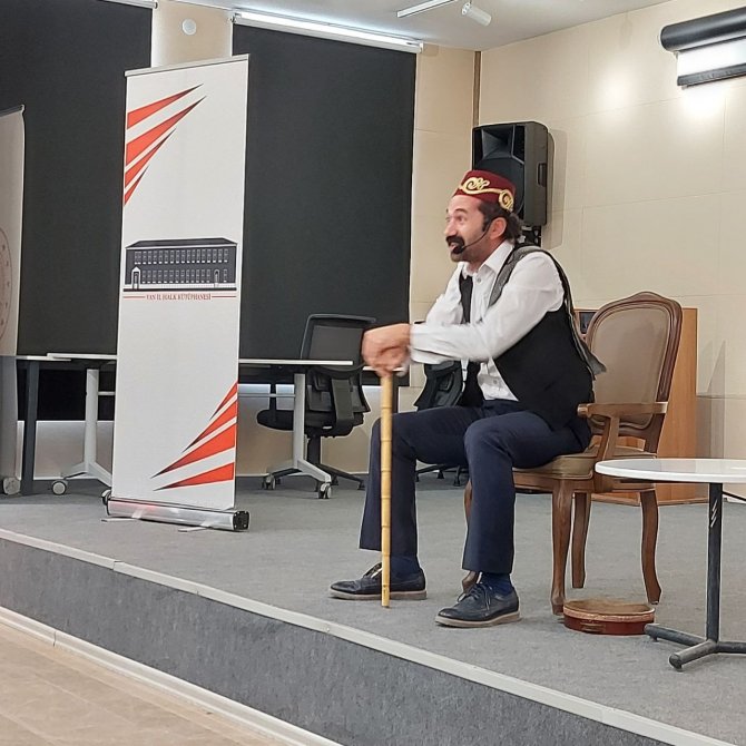 Van İ̇l Halk Kütüphanesinden Öğrencilere Meddah Gösterisi