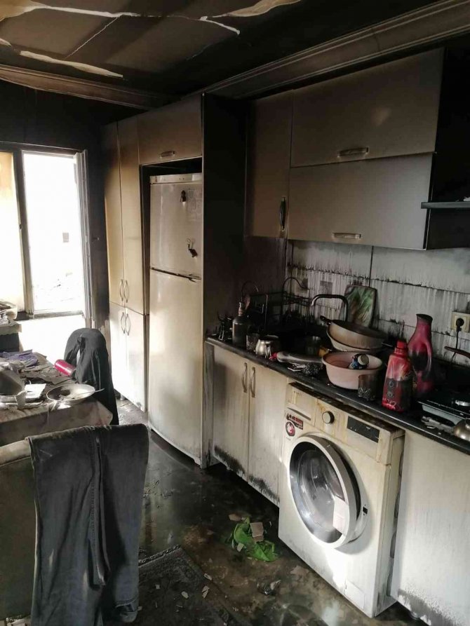 Van’da Korkutan Ev Yangını