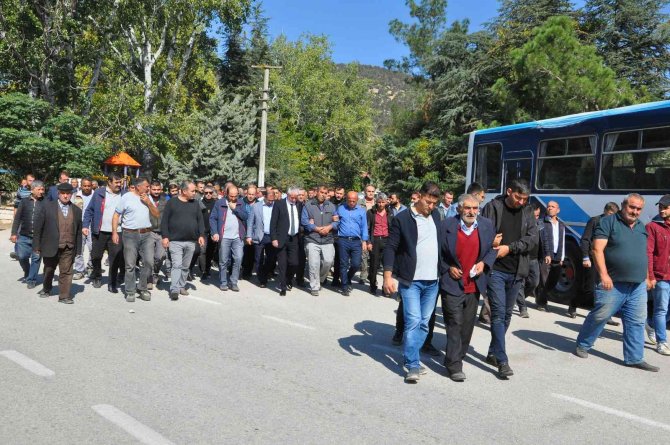 Kazada Hayatını Kaybeden Genç Kurye Toprağa Verildi