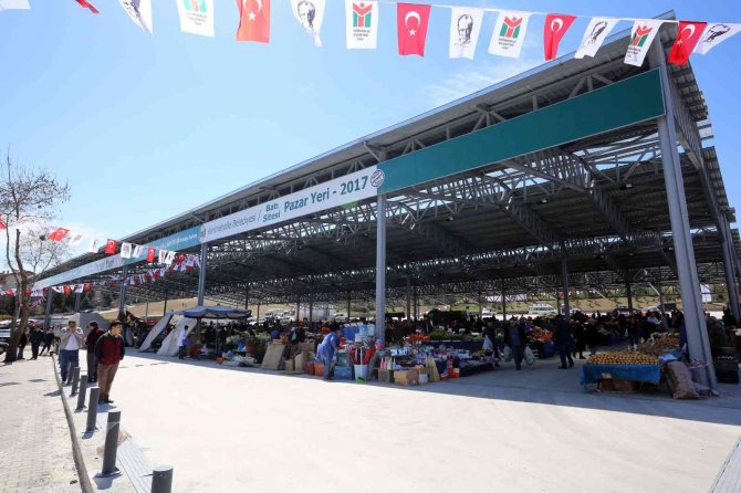 Yenimahalle’den Pazar Yerlerine Çevreci Dokunuş