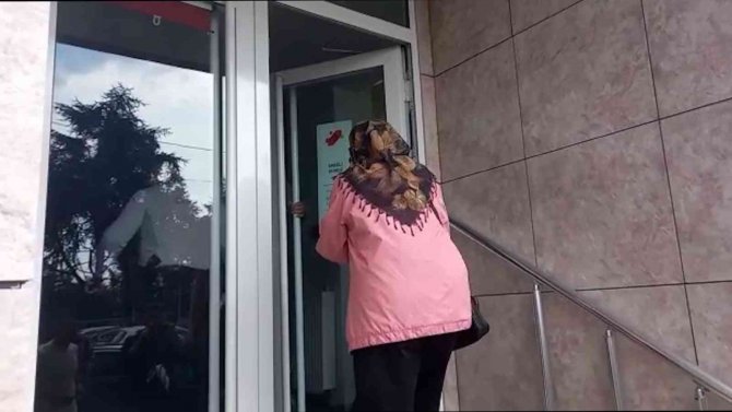 Gerçek Polislere İnanmadı, 51 Bin Tl Dolandırıldı