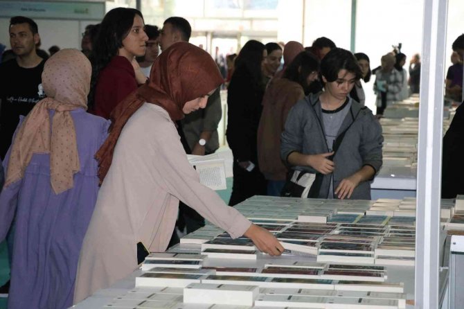 Kahramanmaraş Kitap Ve Kültür Fuarı 8. Kez Kapılarını Açtı