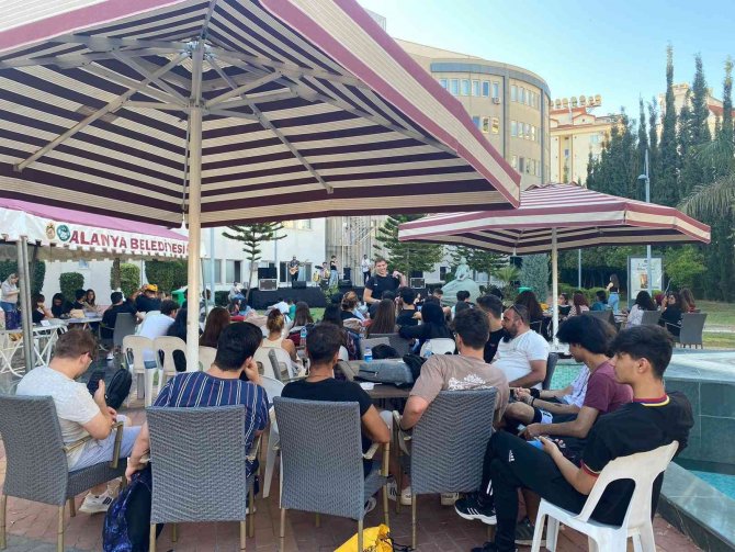 Hep Öğrencileri Tanışma Toplantısı Düzenledi