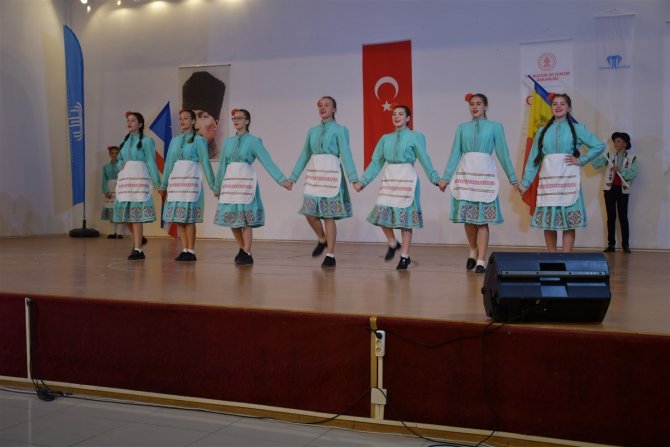 Başkent’te 6 Ülkenin Halk Dansları Topluluğundan Unutulmaz Gösteri