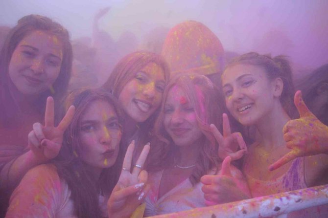 Gençler, Aydın Büyükşehir Belediyesi Tarafından Düzenlenen ’Aydınfest’te Buluştu