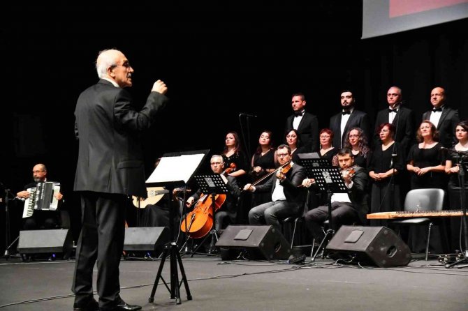 Balıkesir Ulusal Türk Müziği Sempozyumu’na Büyük İlgi