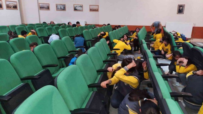 Bayburt’ta Okullarımızda Eş Zamanlı Tatbikatlar Gerçekleştirildi