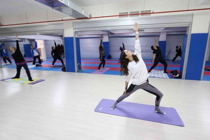 Bayraklı’da Spor Kursları Artarak Devam Ediyor