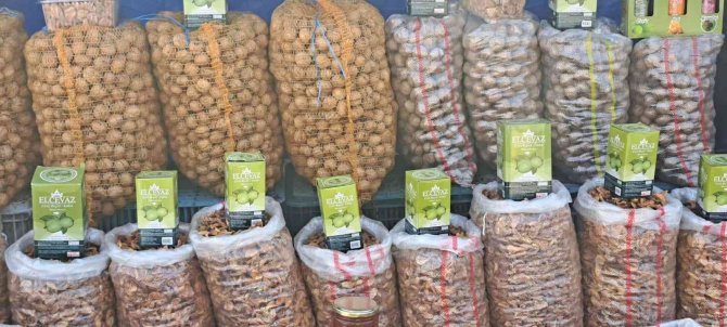 Adilcevaz Cevizinden Çeşitli Ürünler Üretiliyor