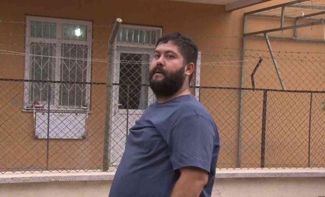 Yangına Uyurken Yakalanan Otizmli Çocuğu Pazardan Koşarak Gelen Ağabeyi Kurtardı