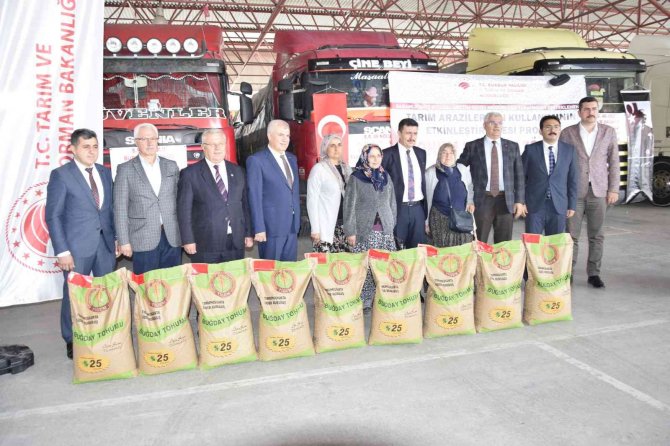 Burdur’da Çiftçilere 1 Milyon 600 Liralık Buğday Tohumu Desteği