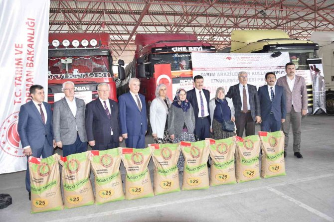 Burdur’da Çiftçilere 1 Milyon 600 Liralık Buğday Tohumu Desteği