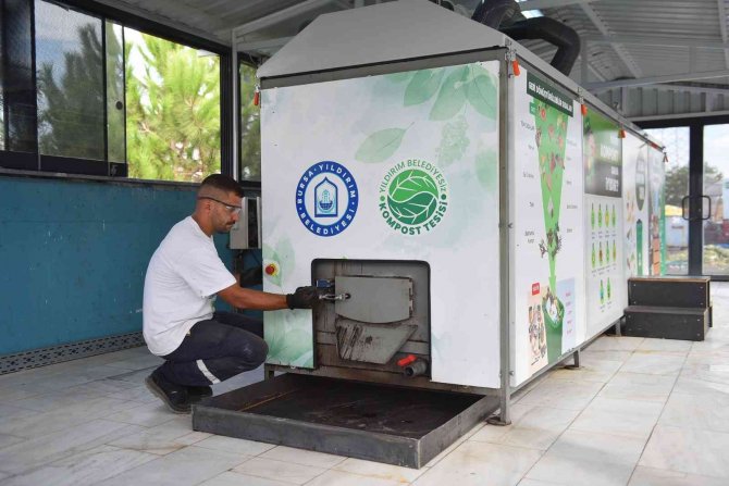 Bursa’da Pazar Atıkları Gübreye Dönüşüyor
