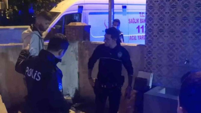 Mezarlıkta Feci Şekilde Dövdüler