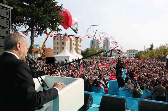 Cumhurbaşkanı Erdoğan: "Türkiye Yüzyılını Ülkemizin Lokomotif Şehri İ̇stanbul İle Birlikte Tasarladık, İnşallah Birlikte İnşa Edeceğiz"