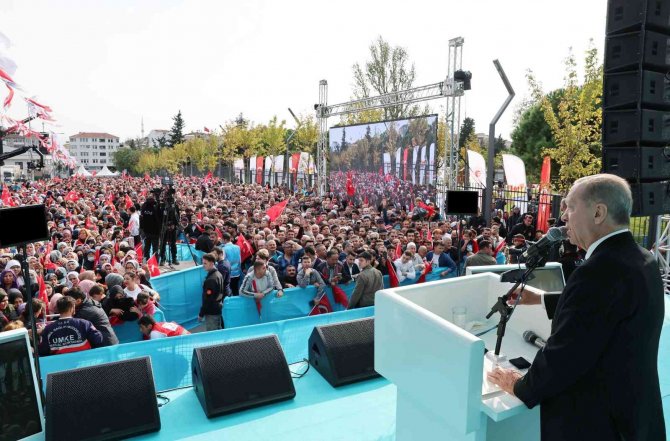 Cumhurbaşkanı Erdoğan: "Türkiye Yüzyılını Ülkemizin Lokomotif Şehri İ̇stanbul İle Birlikte Tasarladık, İnşallah Birlikte İnşa Edeceğiz"