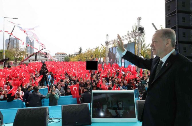 Cumhurbaşkanı Erdoğan: "Türkiye Yüzyılını Ülkemizin Lokomotif Şehri İ̇stanbul İle Birlikte Tasarladık, İnşallah Birlikte İnşa Edeceğiz"