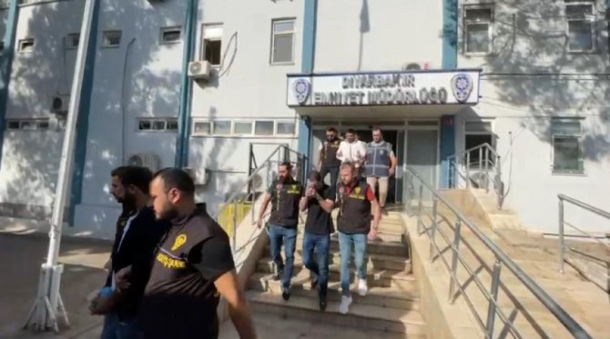 Diyarbakır’da ‘Sondaj’ Operasyonunda 10 Tutuklama
