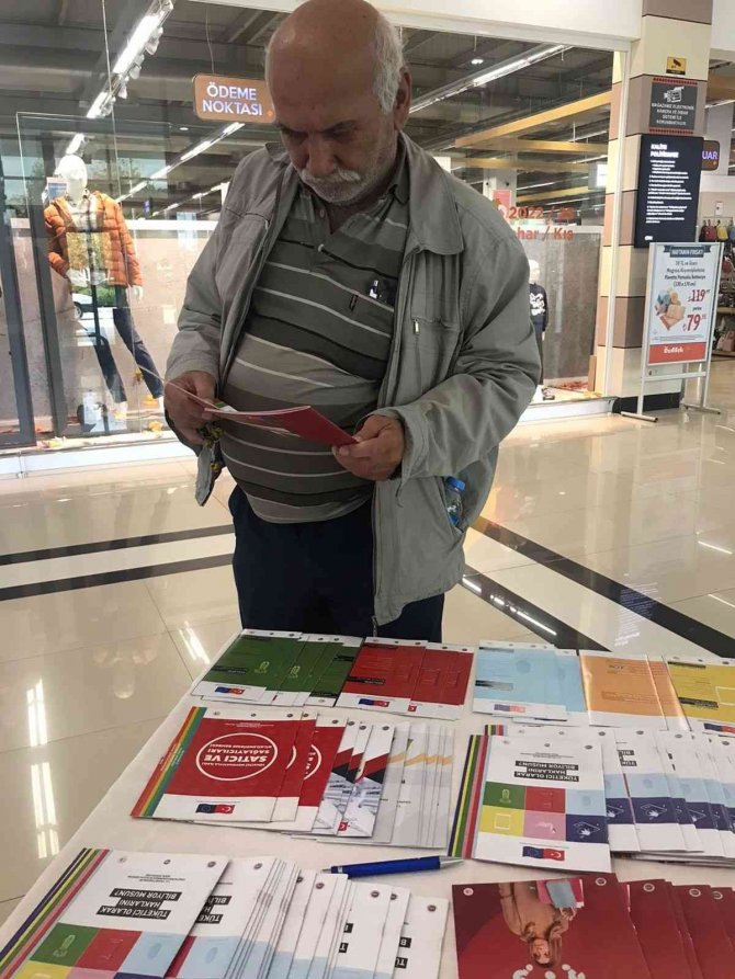 Vatandaşlar Tüketici Hakları Konusunda Bilgilendirildi