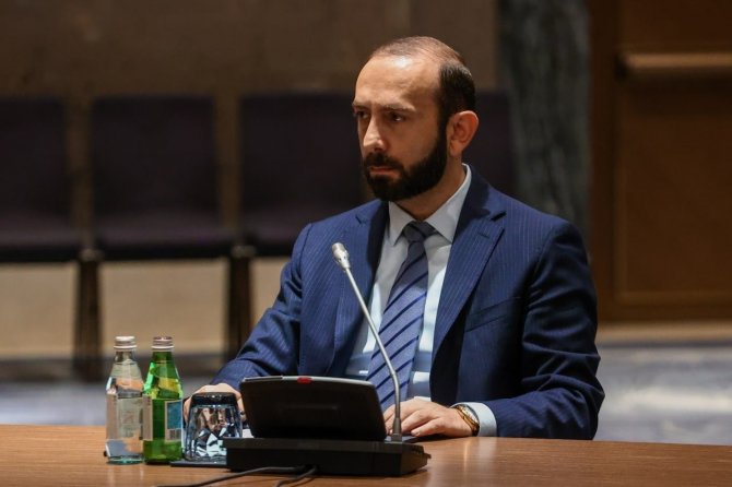 Lavrov, Bayramov Ve Mirzoyan, Ermenistan-azerbaycan Barış Anlaşması Taslağını Görüştü