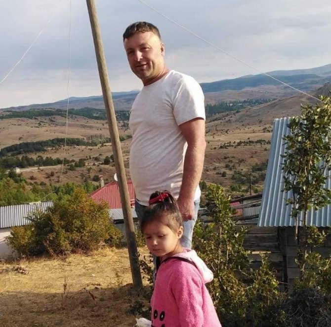 Gümüşhane’de 2 Çocuk Babasının Öldürüldüğü Silahlı Saldırının Görüntüleri Ortaya Çıktı