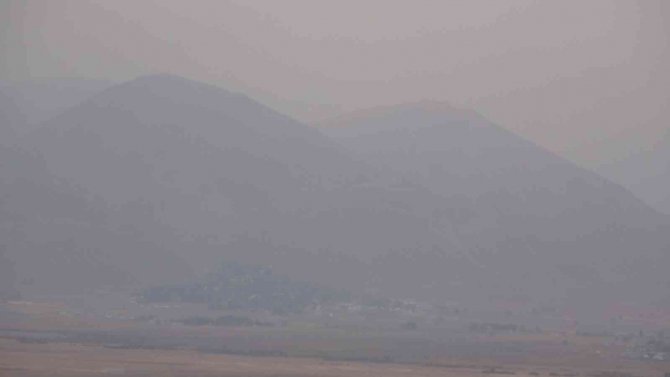 Yüksekova’da Dağlar Toz Bulutunda Kayboldu