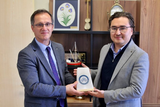 Kazakistan Konsolosluğundan Çakü’ye İş Birliği Ziyareti