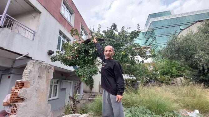 Alkollü Adamın Çatıdan Düştüğü Anlar Kamerada
