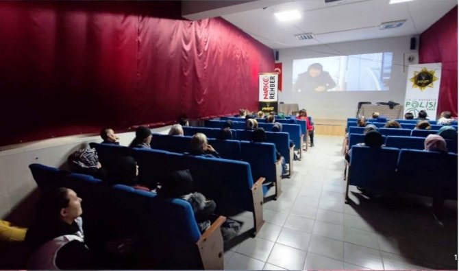 Kütahya’da “En İ̇yi Narkotik Polisi Anne” Projesi Çerçevesinde 185 Kişiye Eğitim Verildi