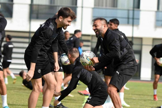 Manisa Fk, Altay Hazırlıklarını Tamamladı