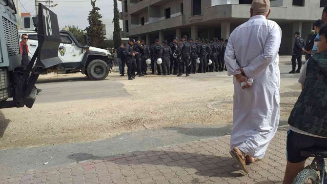 Mardin’de Tedaş Ekiplerine Saldırı: Köylüler Aracı Ateşe Verdi