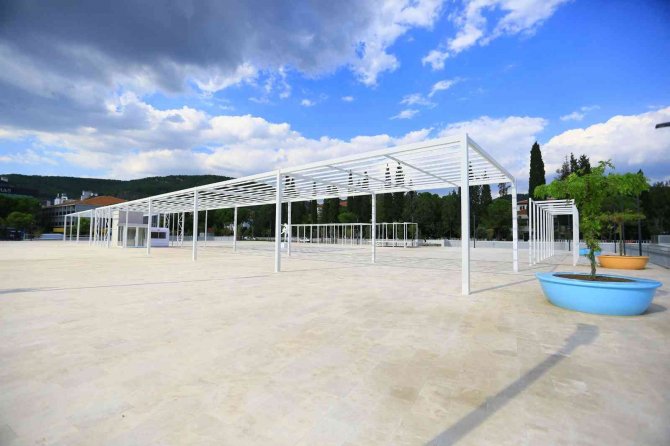 Menteşe Kent Meydanı Açılışa Hazırlanıyor