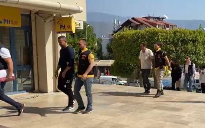 Göçmenlerin Kayıtsız Barınmasını Sağlayan 9 Şahsa Adli Kontrol