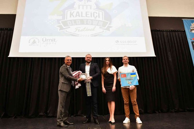 Başkan Uysal, “Siyaset Dışı Alanlara İhtiyacımız Var”