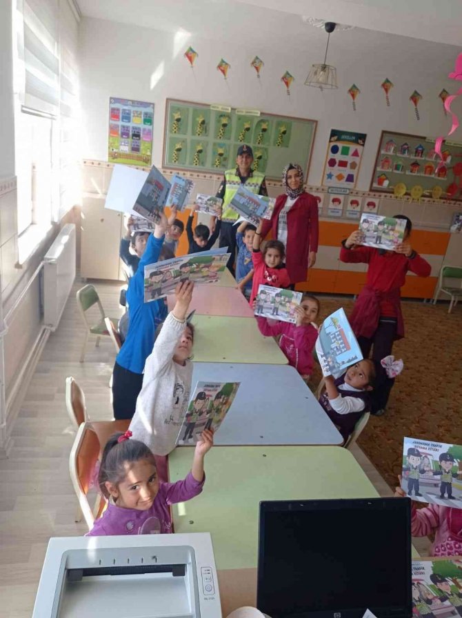 Nevşehir’de Öğrencilere Trafik Eğitimi Verildi