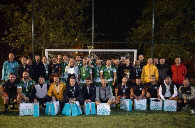 Fuat Sakarya Şampiyonu Nilüfer Belediyespor
