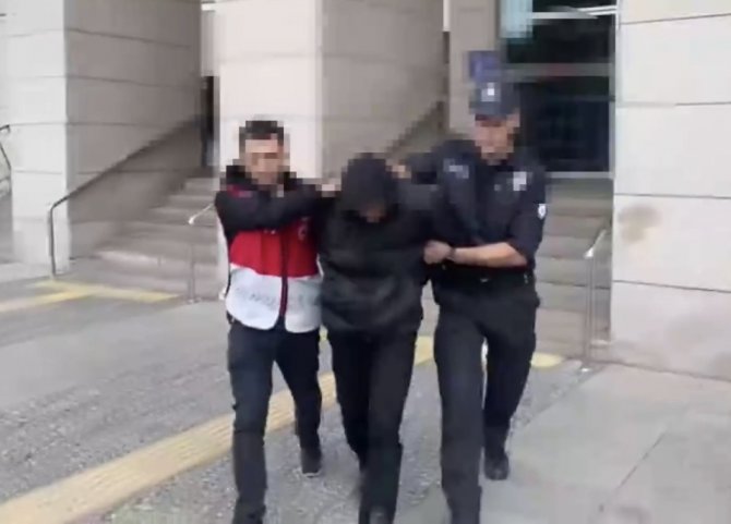 Seyrantepe Hamidiye Etfal Hastanesi’nde Bıçaklı “Rapor” Kavgası Kamerada: 5 Yaralı