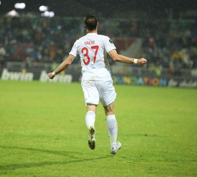Sivasspor’da Hakan Arslan, Siftah Yaptı