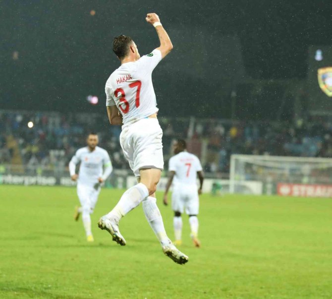 Sivasspor’da Hakan Arslan, Siftah Yaptı