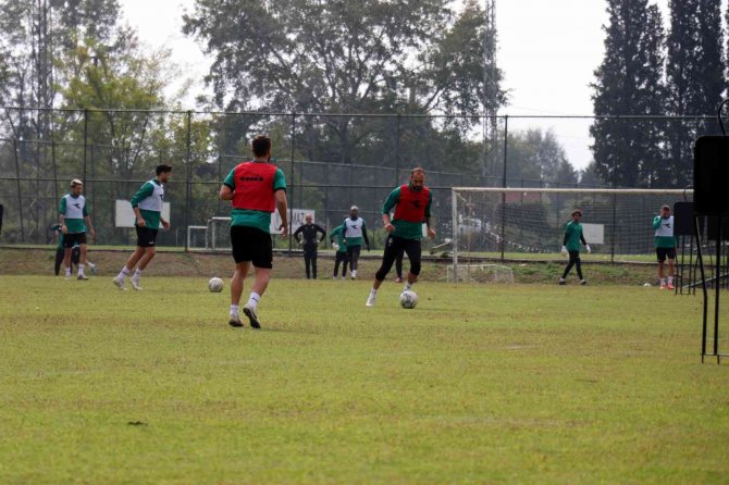Sakaryaspor, Adanaspor Maçı Hazırlıklarını Sürdürüyor