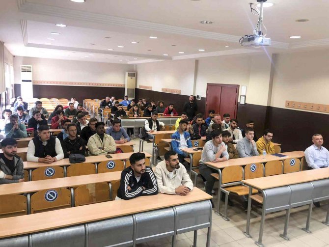 Subü Geyve Myo’da Kadına Şiddetle Mücadele Eğitimi