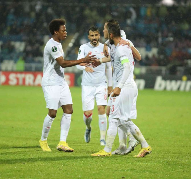 Uefa Avrupa Konferans Ligi: Ballkani: 1 - Sivasspor: 2 (Maç Sonucu)